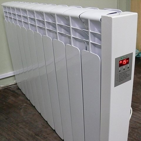 Alumīnija elektriskais radiators.
