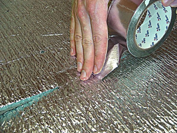 Cara merekatkan kerajang ke konkrit