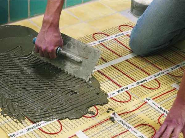 Tutti i rivestimenti per pavimenti eccetto le piastrelle richiedono un massetto