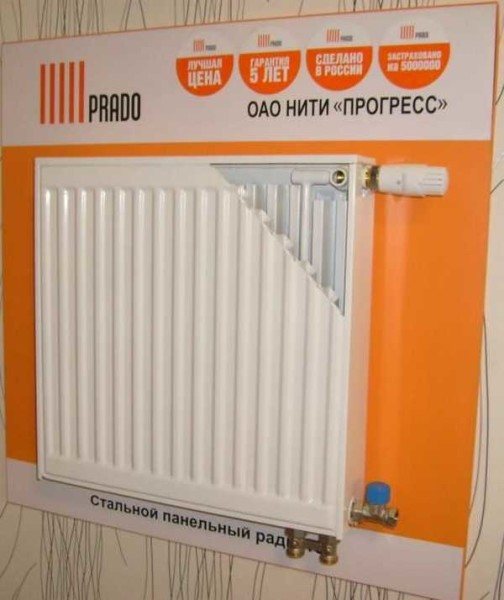 Tämä on Prado Universal -malli termostaattisella paisuntaventtiilillä
