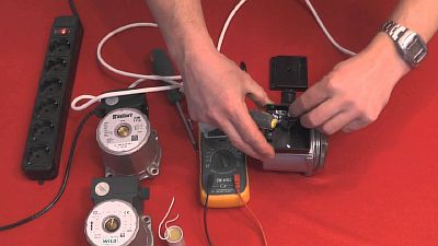 Photo - Checking the circulation pump
