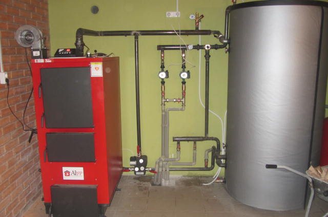 Kur įrengti hidraulinį akumuliatorių šildymo sistemoms