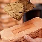 Morter d'argila per col·locar una estufa: com cuinar, on obtenir argila, com fer una composició, un morter d'argila, com es dilueix adequadament