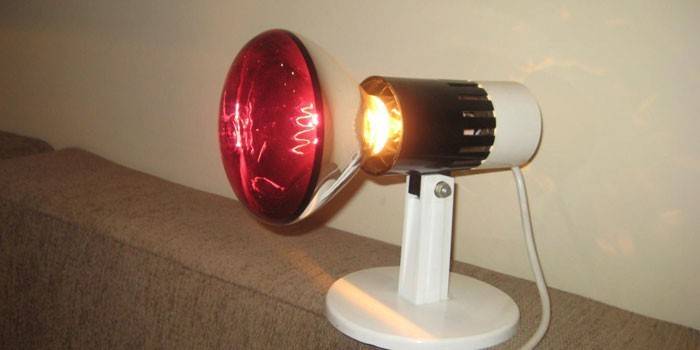Infračervená lampa \ pro vytápění