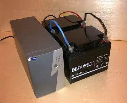 Inverter with battery