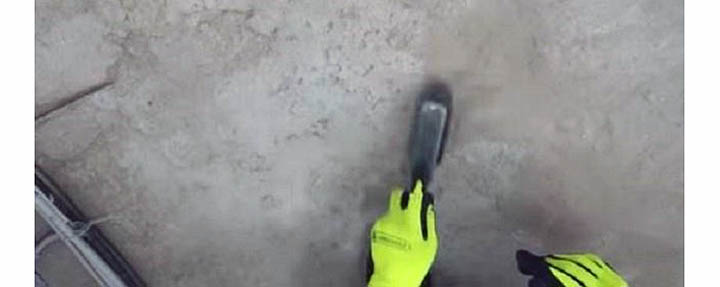 How to make a coating waterproofing of a floor in a house in front of a screed?