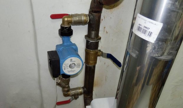 Hur man installerar en extra pump i värmesystemet