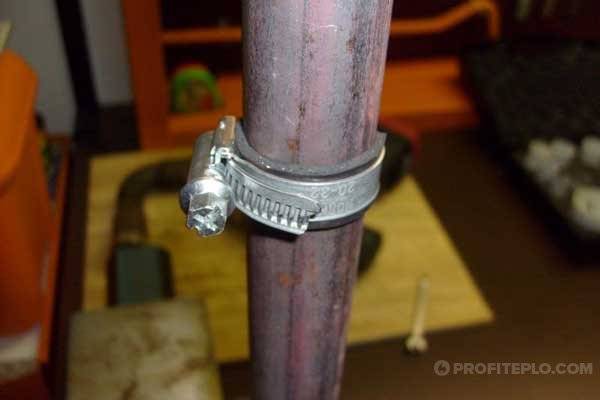 Come eliminare una perdita in un tubo di riscaldamento sigillatura meccanica di un foro e sigillatura chimica di una perdita
