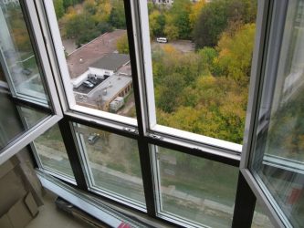 Kā izolēt alumīnija logus uz balkona?