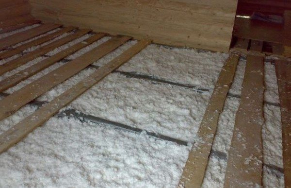 Kaip apšiltinti grindis pirtyje - statome pirtį ar sauną
