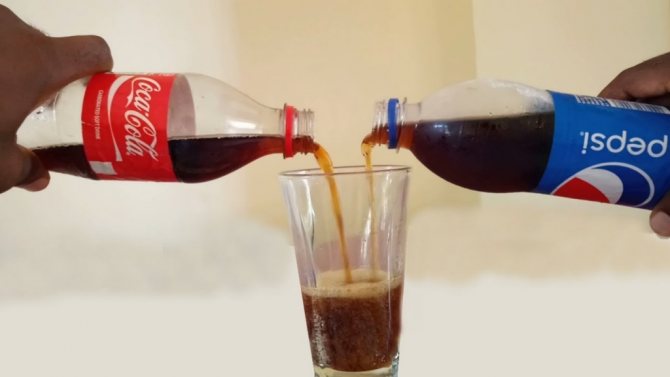 يمكن استخدام Coca-Cola و Pepsi-Cola معًا عند تنظيف الشفاط