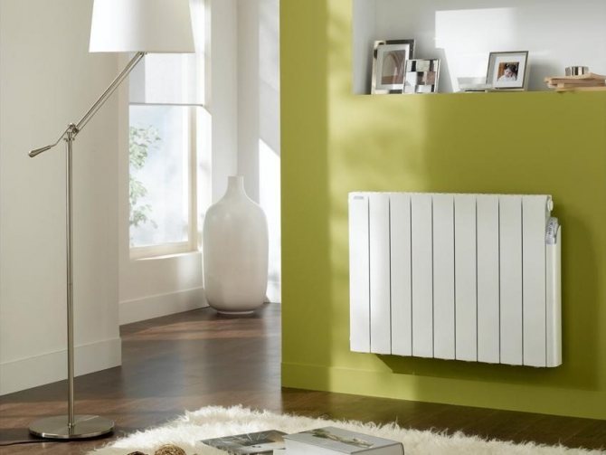 The compact convector silently heats the air in the room