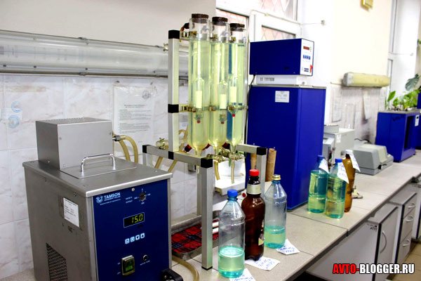 laboratorietester av bensin