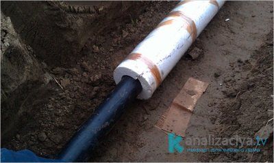 Installation of thermal insulation of sewer pipes