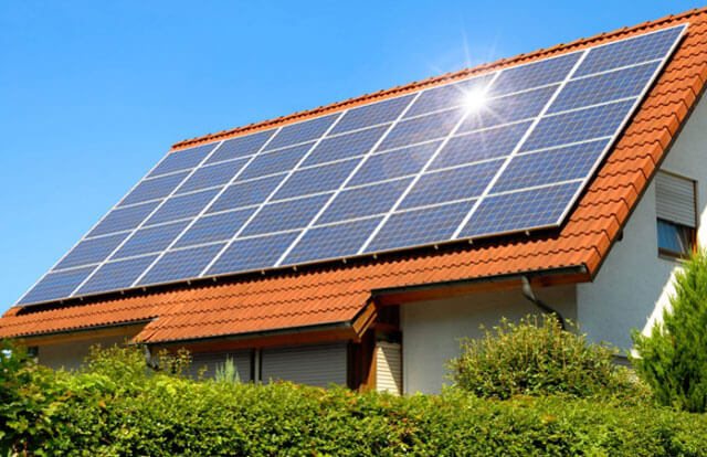 ισχυρά ηλιακά πάνελ για το σπίτι