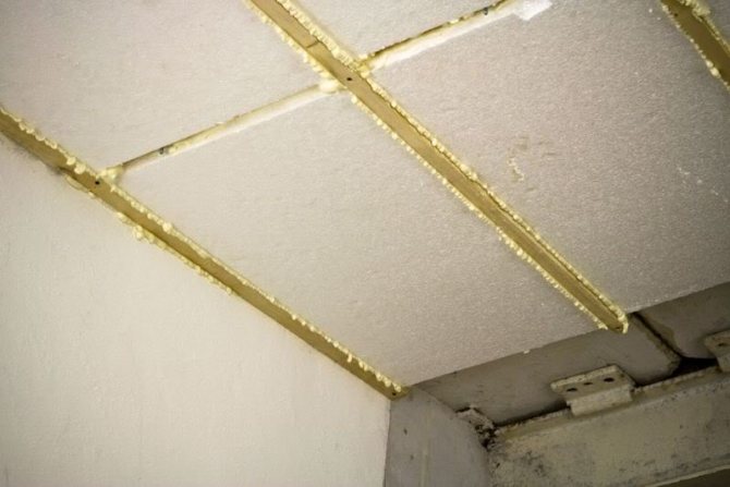 Arrangement af ventilationsåbninger i kælderen i en beboelsesbygning ifølge SNiP