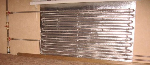 Naminis šildymo radiatorius, pagamintas iš gofruotų vamzdžių