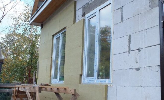 cách nhiệt của một ngôi nhà làm bằng bê tông bọt