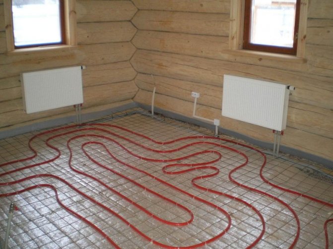 Fußbodenheizung ohne Estrich: Styroporplatten und trockenes Aluminium, Wasserplatten und Laminat, Wärmeverteiler