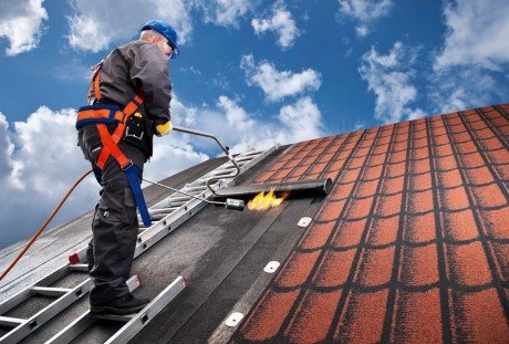 Instalação e reparo de telhados
