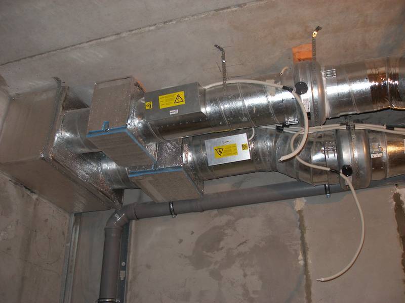 Tipos y dispositivo de suministro de ventilación con aire caliente.