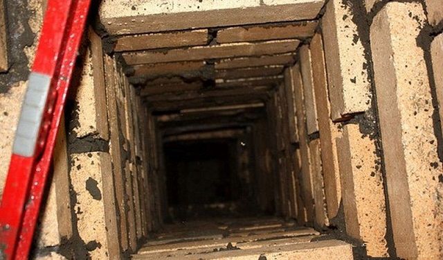 Εσωτερικό κανάλι καμινάδας από τούβλα