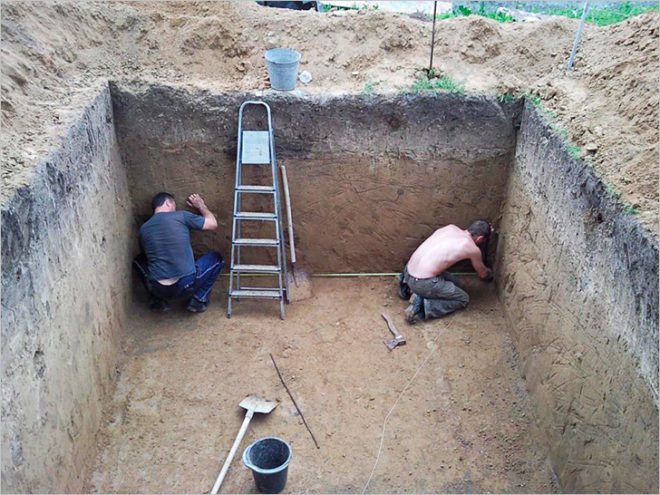 Construction of a cellar in the garage