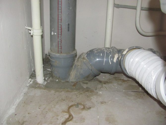 Подмяна на канализационния щранг в апартамента
