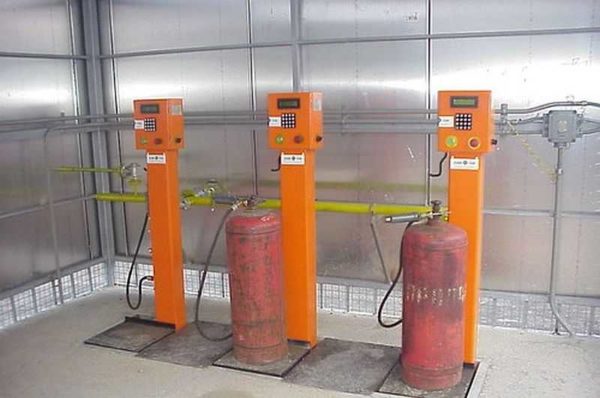 Stesen pengisian untuk silinder gas