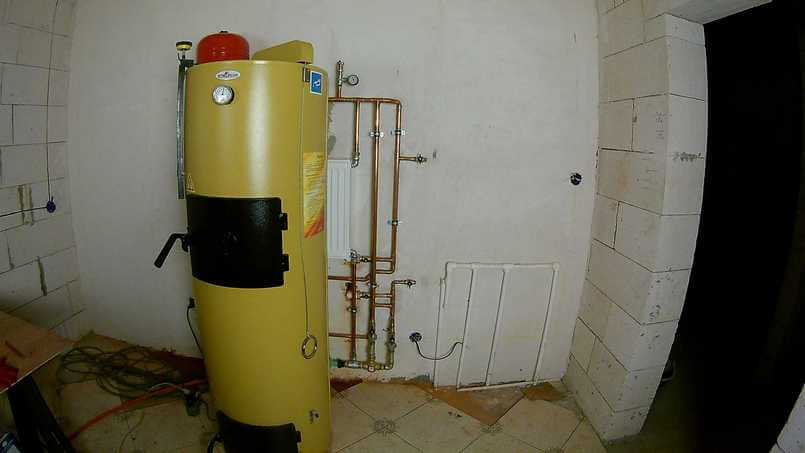 Protezione delle caldaie a combustibile solido dal surriscaldamento con un radiatore di riscaldamento